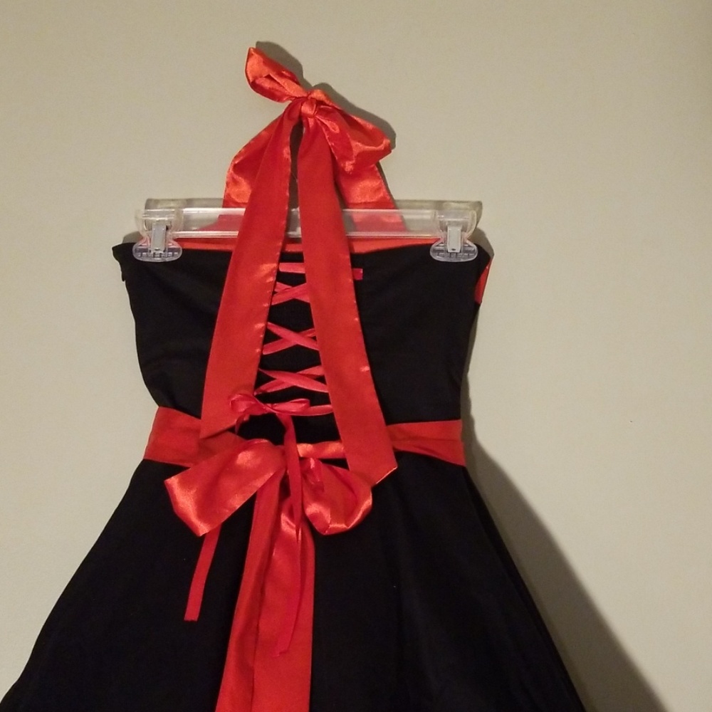 Dress - Picture 7 of 8